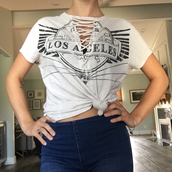 Guess Los Angeles Tee - Picture 2 of 8